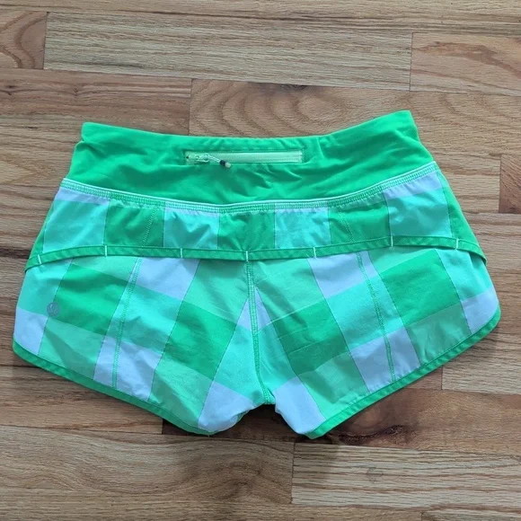 Lululemon Frond Green Gingham Speed Shorts 2 - Picture 5 of 7